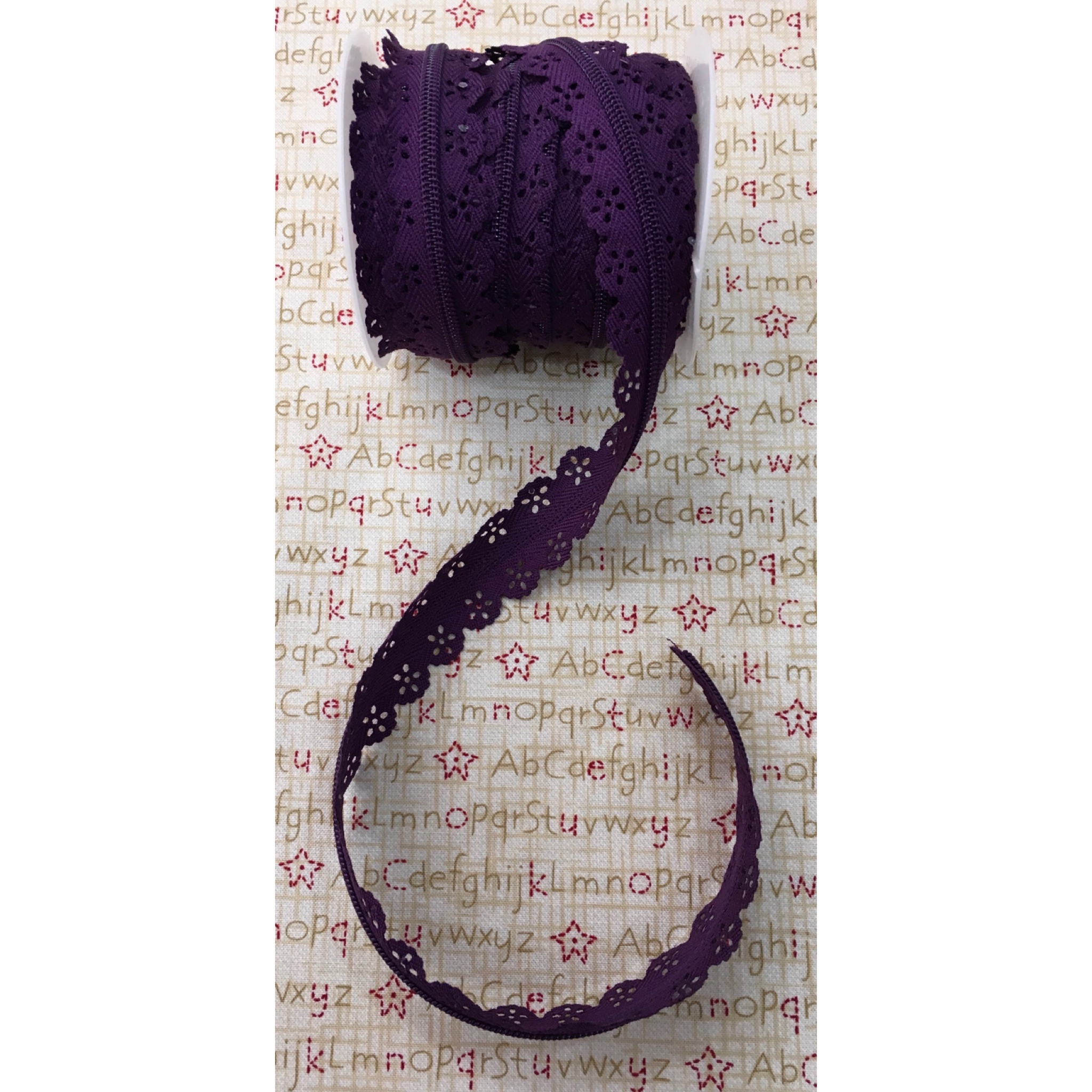 Cremallera con puntilla #morada