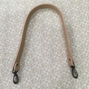 Asa cuero sintético 59.2x2.5cm- 1u #crema